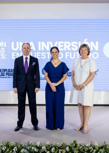 Primera Dama Gabriela de Bukele destaca avances en educación inicial y nuevo currículo para la primera infancia