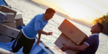 Gobierno lleva paquetes escolares a estudiantes de Isla de Conchagüita