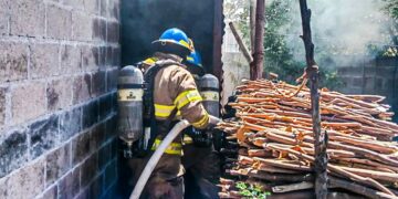Incendio en bodega de La Paz Centro es sofocado sin dejar propagación a zonas cercanas