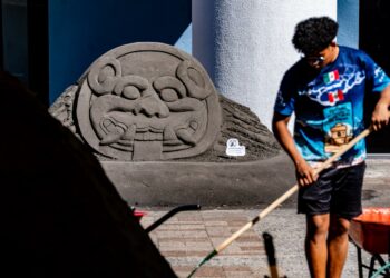 Exposición de esculturas de arena en el Muna abre sus puertas durante Semana Santa