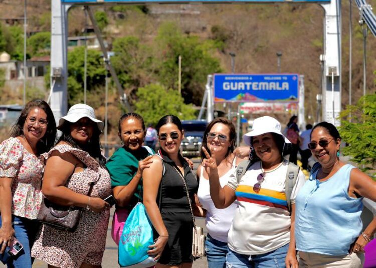 Seguridad y flujo ágil impulsan el ingreso de turistas en fronteras salvadoreñas