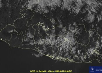 Posibles lluvias y ráfagas de viento marcarán el clima de esta noche en El Salvador