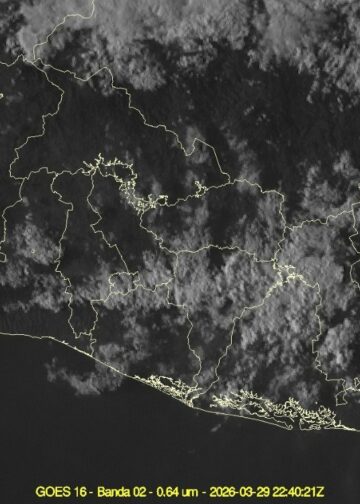 Posibles lluvias y ráfagas de viento marcarán el clima de esta noche en El Salvador