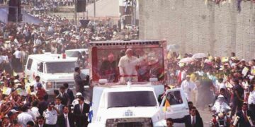 A 43 años de su visita, San Juan Pablo II sigue presente en la memoria de los salvadoreños
