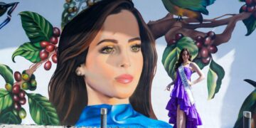Arte y Solidaridad se unen en Santa Tecla con mural de Miss Universo 2025