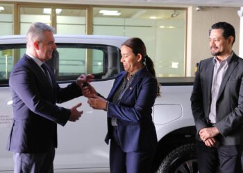 ACNUR e IRC donan vehículo a Cancillería para reforzar atención a personas en movilidad