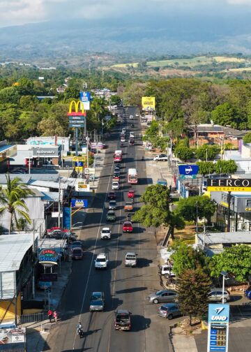 ampliación del bulevar Las Palmeras para mejorar la movilidad en Sonsonate