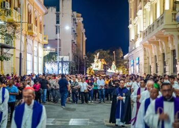 Procesión del quinto Viernes de Cuaresma recorre el Centro Histórico de San Salvador