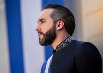 Presidente Bukele rompe récord de popularidad: alcanza 94% de aprobación en encuesta nacional