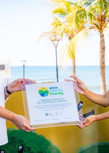Complejo Turístico del Puerto de La Libertad obtiene certificación para el disfrute familiar
