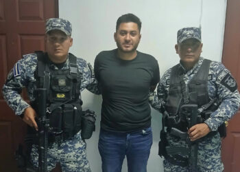 Capturan a agresor por violencia de género golpeando a su compañera de vida