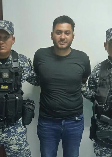 Capturan a agresor por violencia de género golpeando a su compañera de vida