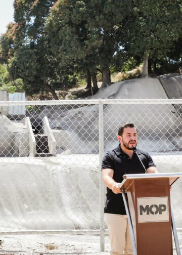 Ministro Romeo Herrera entrega finalizada obra de mitigación en megacárcava de colonia Santa Eduviges, Soyapango