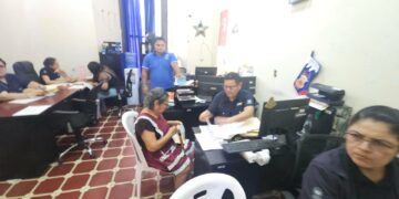 Comerciantes del mercado de Santa Ana recibieron apoyo económico durante traslado