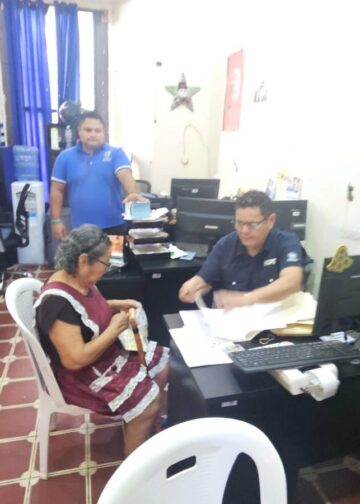 Comerciantes del mercado de Santa Ana recibieron apoyo económico durante traslado