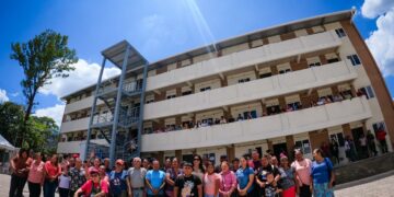 Michelle Sol entrega 80 apartamentos dignos a familias de zonas de alto riesgo en San Salvador