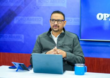 Alcalde de Santa Ana Centro confirma construcción de pasarela sobre Carretera Panamericana