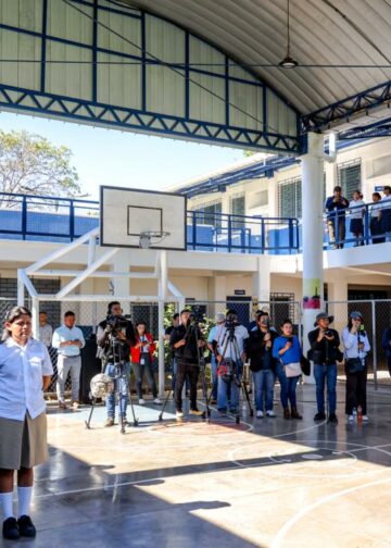 Ministra Karla Trigueros anuncia bachillerato en turismo en La Unión para preparar jóvenes ante el boom turístico