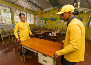 Reos en fase de confianza reconstruyen escuela en Sonsonate y transforman su infraestructura