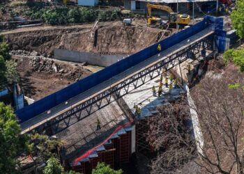 Avanza obra de paso de 28 metros para mejorar acceso en Villa Lourdes