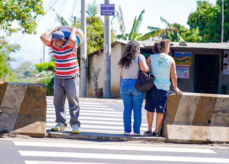 Alcaldía de Santa Ana Centro anuncia estudios para pasarela solicitada por habitantes