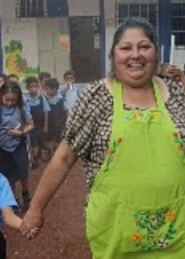 Comunidad se une para ayudar a docente con 24 años de servicio