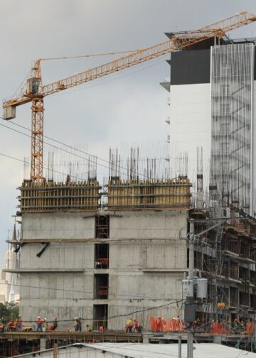 Sector construcción en El Salvador creció 27 % en 2025