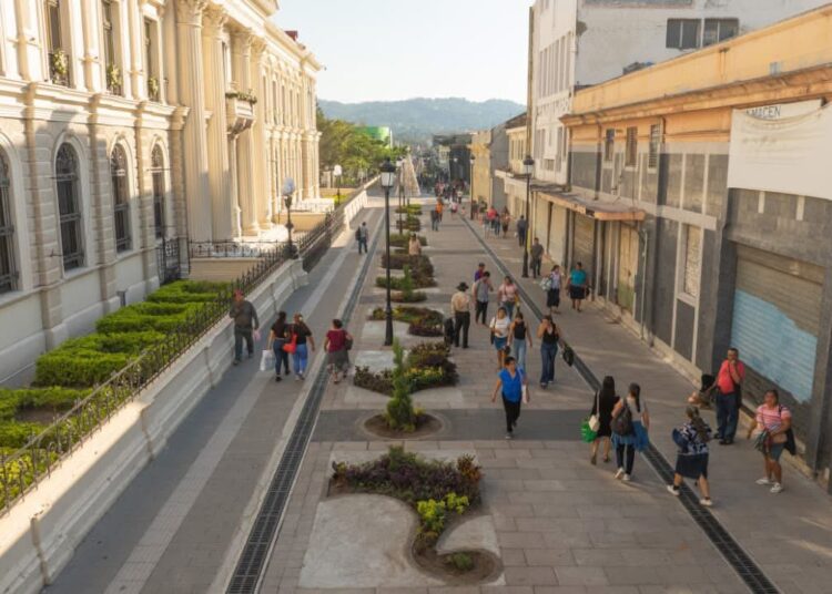 Revitalizan el Centro Histórico capitalino con cableado subterráneo