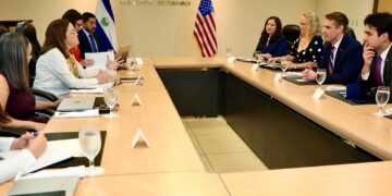 Estados Unidos y El Salvador fortalecen lazos en materia de seguridad y derechos humanos