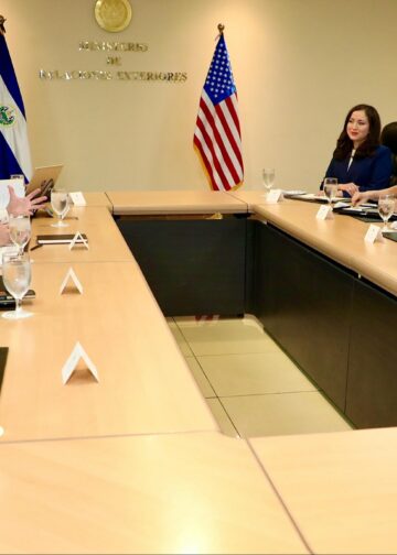 Estados Unidos y El Salvador fortalecen lazos en materia de seguridad y derechos humanos