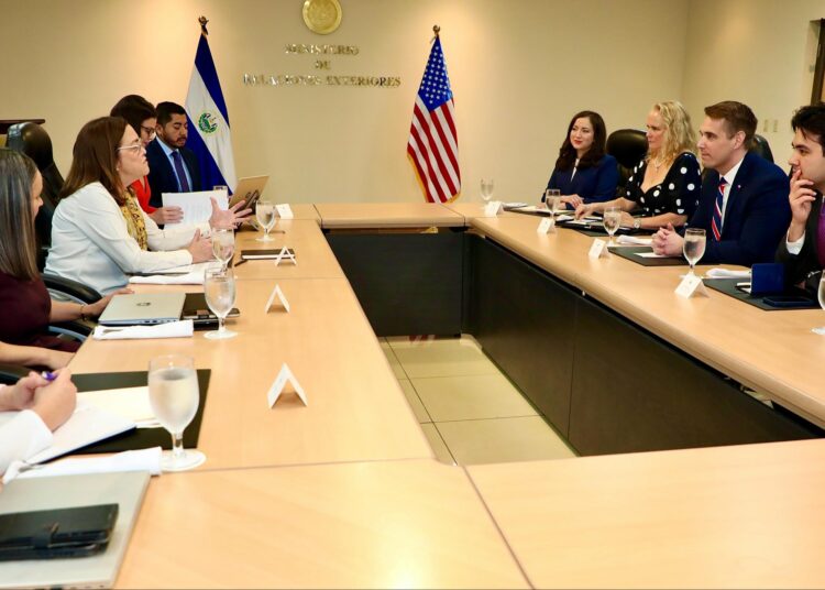 Estados Unidos y El Salvador fortalecen lazos en materia de seguridad y derechos humanos