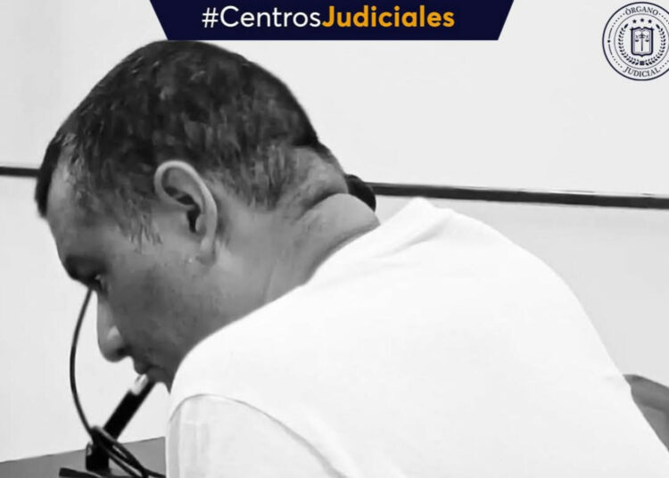 Empleado es condenado por robar equipo de discomóvil y venderlo en redes sociales