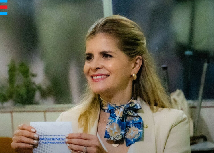 Costa Rica implementará medidas de seguridad inspiradas en El Salvador para reducir la violencia