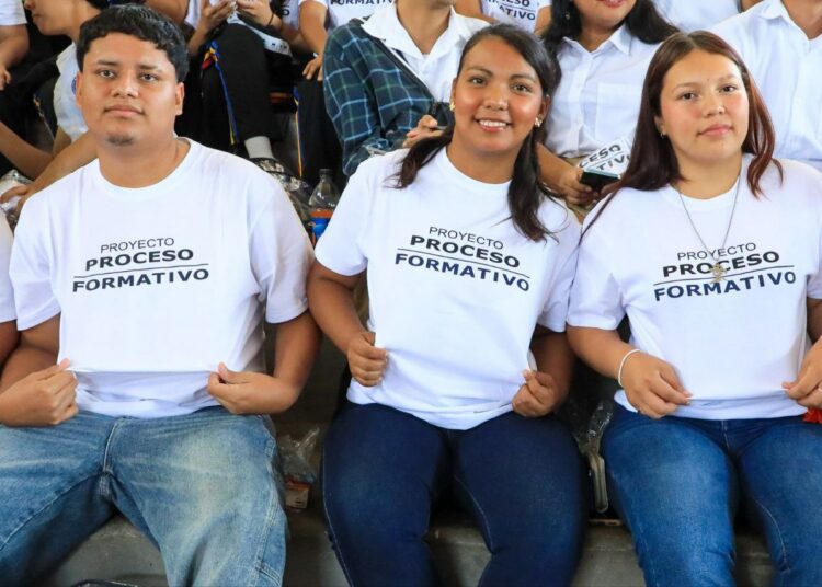 Más de 3,500 estudiantes participan en jornada educativa en Soyapango