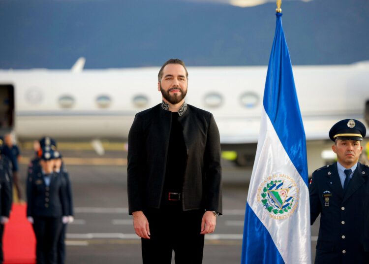 Nayib Bukele insiste en castigo terrenal para criminales tras aval de cadena perpetua en El Salvador