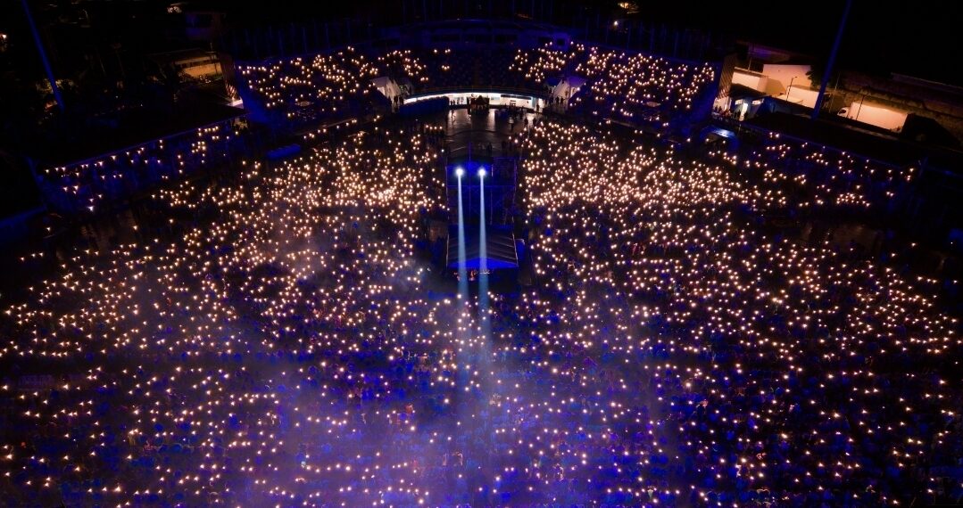 Lleno total y emociones a flor de piel en el concierto de Yandel Sinfónico