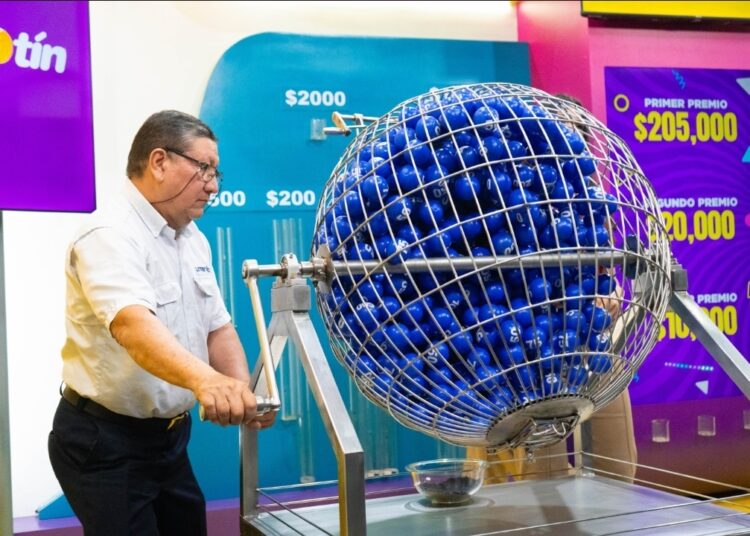 ¡La Suerte llega al Corazón de Centro histórico de San Salvador, Sorteo LOTRA N.° 444!