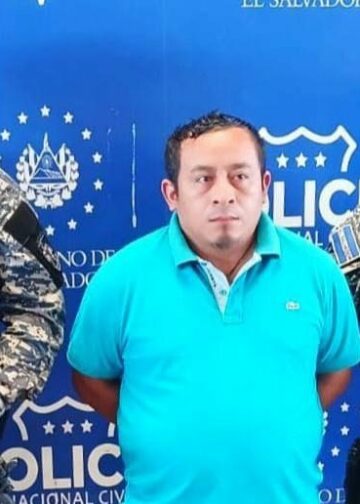 Hombre es capturado luego de agredir a su compañera de vida con un envase de vidrio
