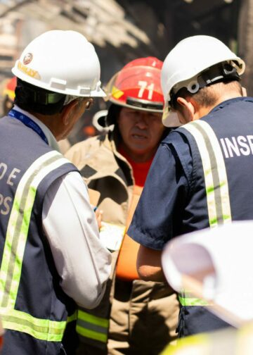 Ministerio de Trabajo inicia verificación tras incendio en San Salvador que dejó dos personas fallecidas