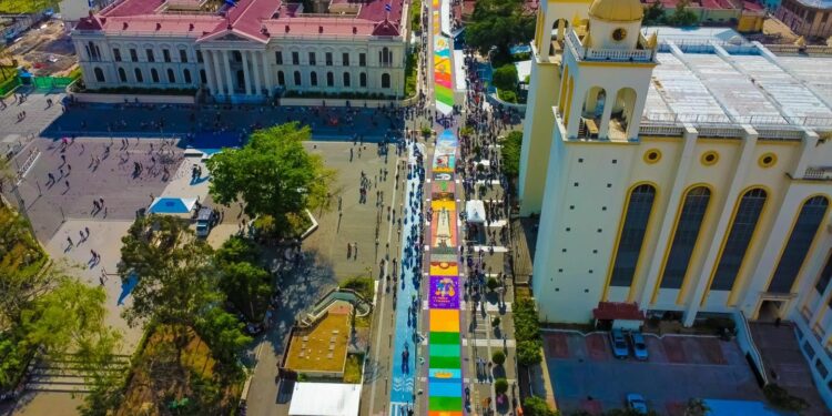 Alcaldía de San Salvador invita a participar en la Mega Alfombra 2026 durante Semana Santa
