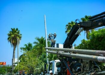 Modernización del Puerto de La Libertad avanza con cableado subterráneo y retiro de postes