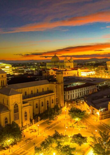 Centro Histórico de San Salvador se transforma con mejoras en seguridad, orden y modernización urbana