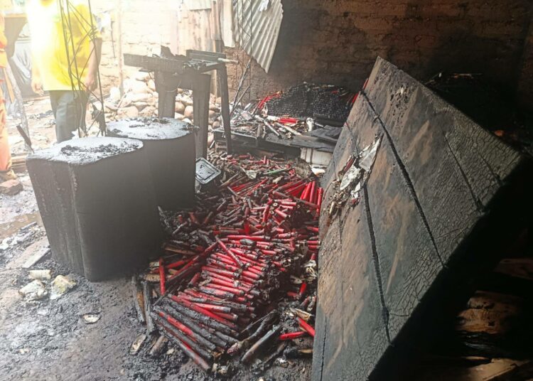 Explosión en cohetería clandestina en Santa Ana deja dos lesionados y activa operativo de emergencia