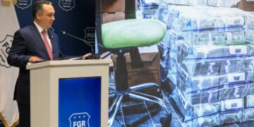 FGR revela millonarios movimientos y decomisos en el caso CREDICASH