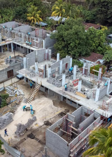 Avanzan obras de renovación en el Centro Escolar Cantón Cuntán para beneficiar a más de 500 estudiantes