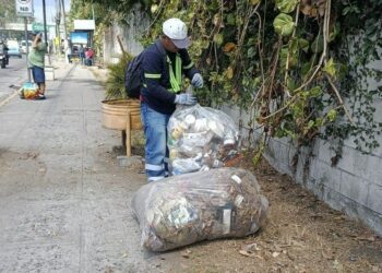 Alcaldía de La Libertad Sur intensifica limpieza en distintos sectores de Santa Tecla y pide apoyo ciudadano
