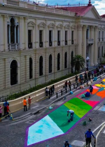Mega alfombra de sal busca convertir el Centro Histórico en el mayor escenario cultural de Semana Santa