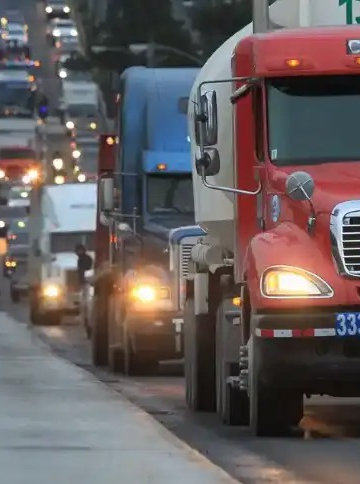 Protestas de transportistas colapsan carreteras y generan caos vial en Guatemala