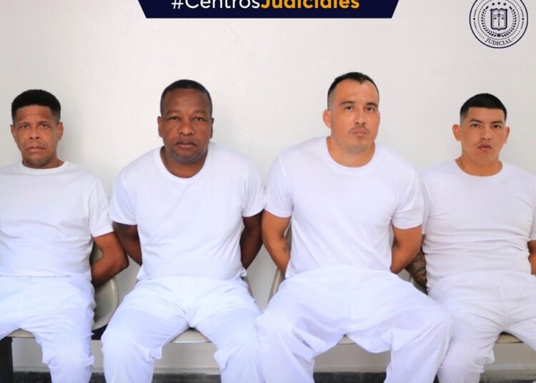 Cuatro extranjeros irán a juicio por transportar más de 3,000 kilos de cocaína en El Salvador