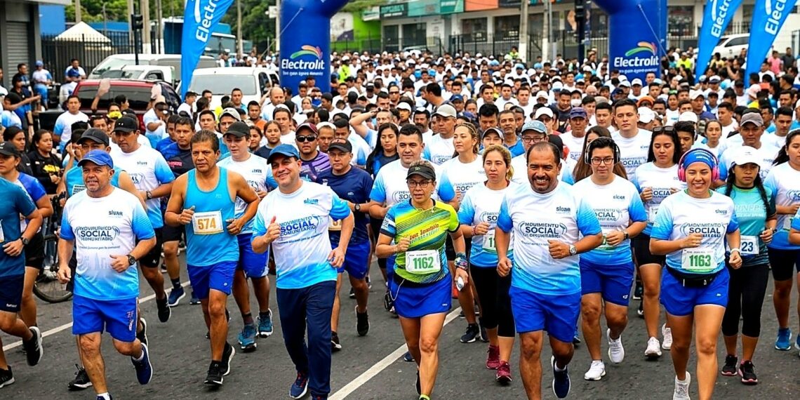 Carrera del Movimiento Social Comunitario impulsa apoyo a comunidades vulnerables en El Salvador
